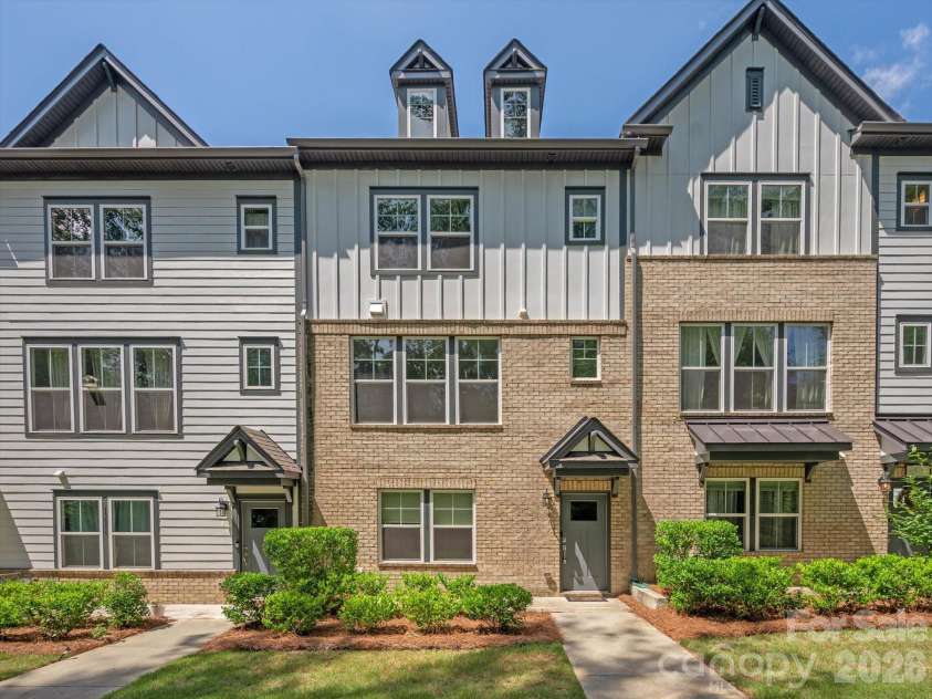 13018 Simoneaux Lane, Charlotte, NC 28277.  MLS# CAR4392350, YatesRealty ID 32449. 