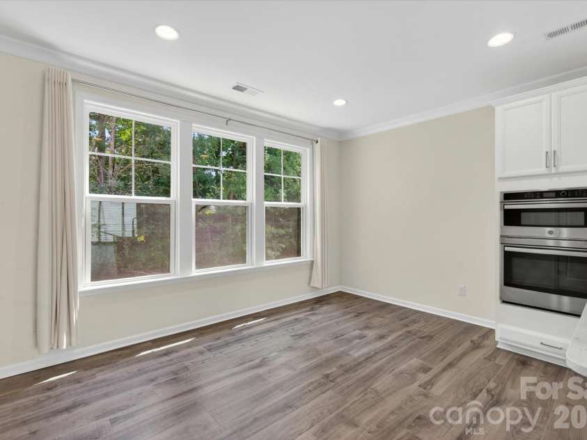 13018 Simoneaux Lane, Charlotte, NC 28277.  MLS# CAR4392350, YatesRealty ID 32449. 