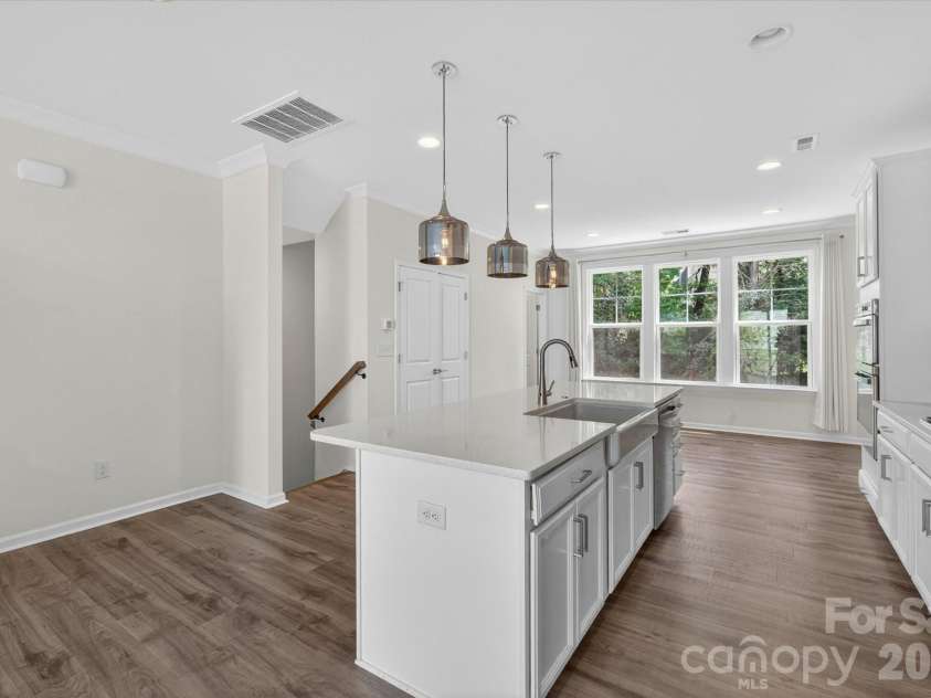 13018 Simoneaux Lane, Charlotte, NC 28277.  MLS# CAR4392350, YatesRealty ID 32449. 