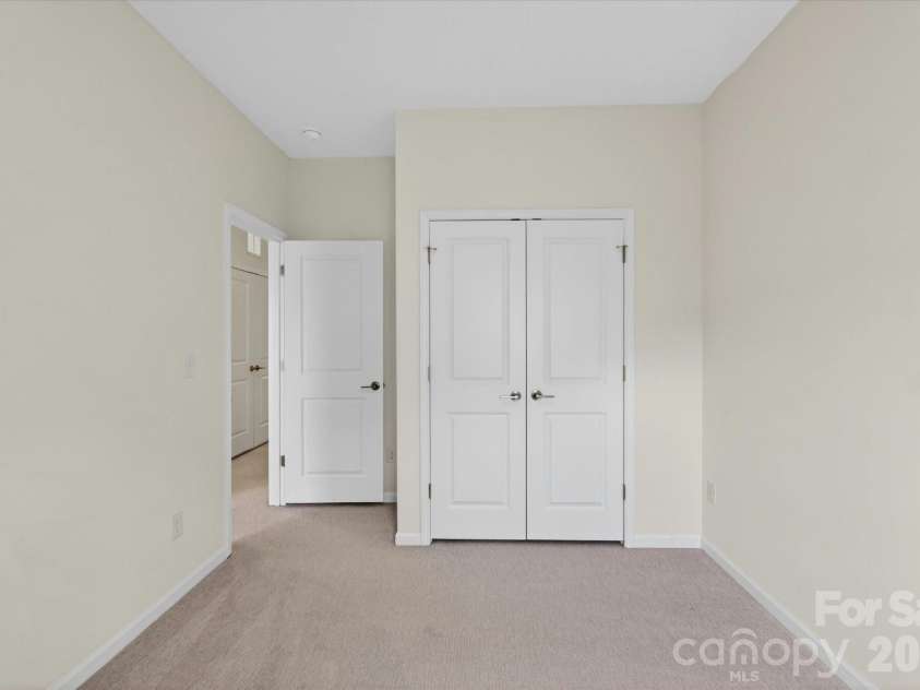 13018 Simoneaux Lane, Charlotte, NC 28277.  MLS# CAR4392350, YatesRealty ID 32449. 