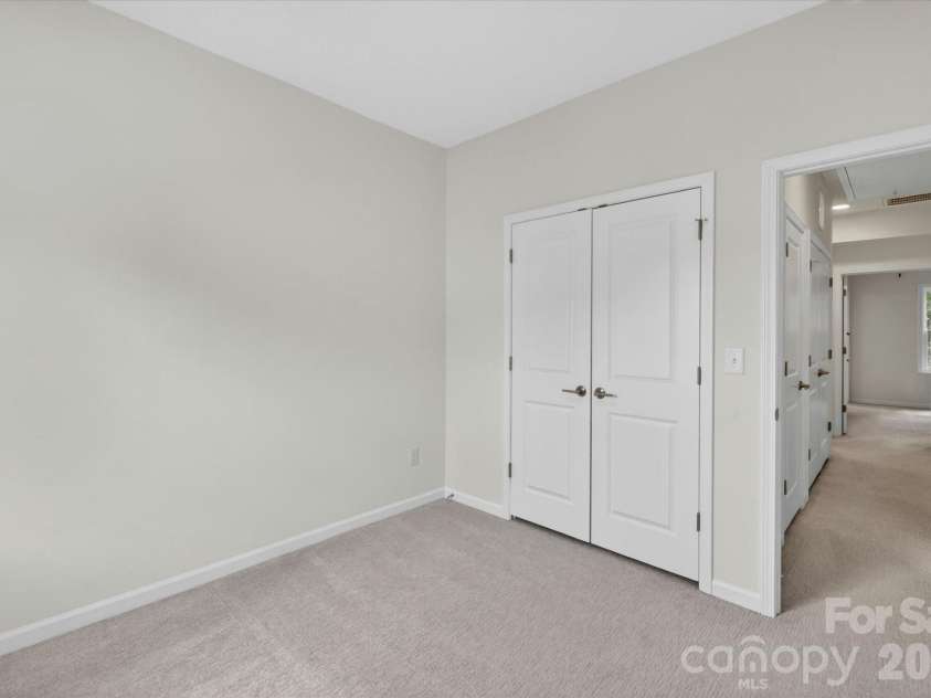 13018 Simoneaux Lane, Charlotte, NC 28277.  MLS# CAR4392350, YatesRealty ID 32449. 