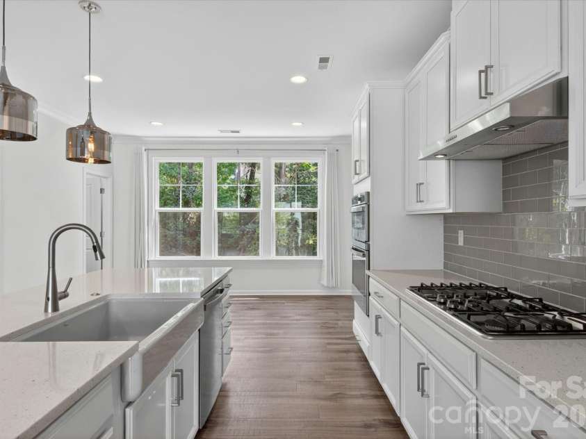 13018 Simoneaux Lane, Charlotte, NC 28277.  MLS# CAR4392350, YatesRealty ID 32449. Large Island