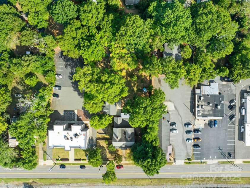 251 Broad Street, Mooresville, NC 28115.  MLS# CAR4287079, YatesRealty ID 32449. 