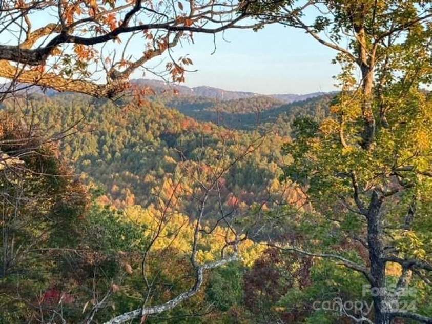 4870 Blowing Rock Boulevard, Lenoir, NC 28605.  MLS# CAR4078765, YatesRealty ID 3245. 