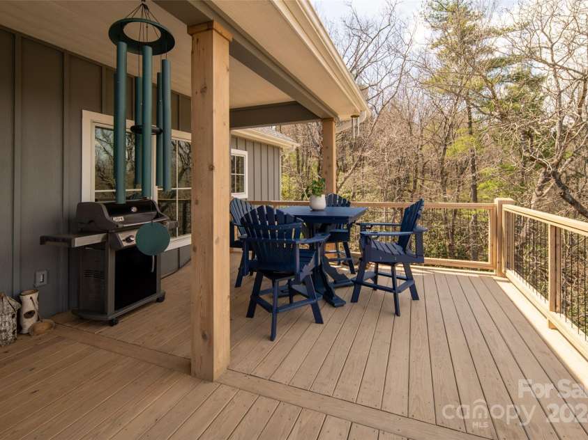 4870 Blowing Rock Boulevard, Lenoir, NC 28605.  MLS# CAR4078765, YatesRealty ID 3245. 