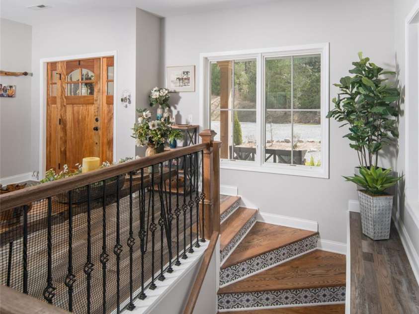 4870 Blowing Rock Boulevard, Lenoir, NC 28605.  MLS# CAR4078765, YatesRealty ID 3245. 