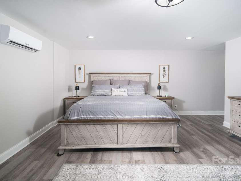 4870 Blowing Rock Boulevard, Lenoir, NC 28605.  MLS# CAR4078765, YatesRealty ID 3245. 