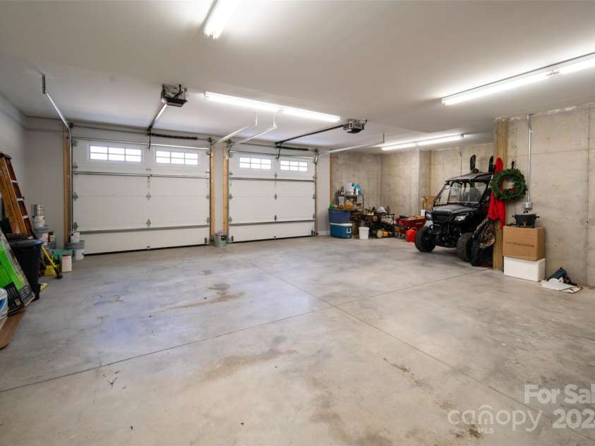 4870 Blowing Rock Boulevard, Lenoir, NC 28605.  MLS# CAR4078765, YatesRealty ID 3245. 