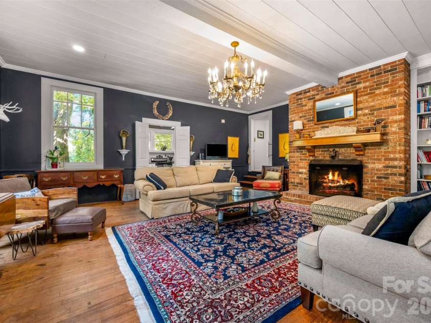 415 Lakeshore Drive, Landrum, SC 29356.  MLS# CAR4396490, YatesRealty ID 32451. 