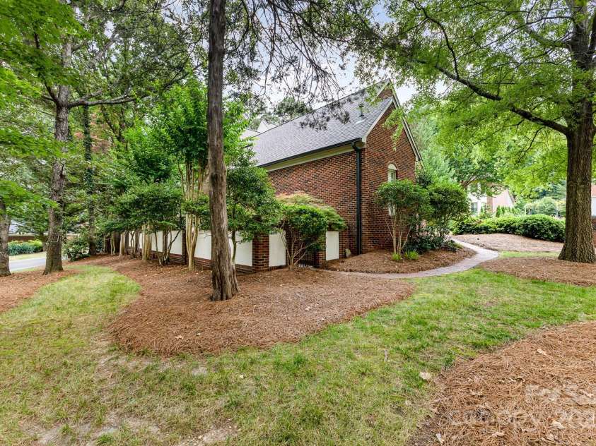5205 Tedorill Lane, Charlotte, NC 28226.  MLS# CAR4275188, YatesRealty ID 32451. 
