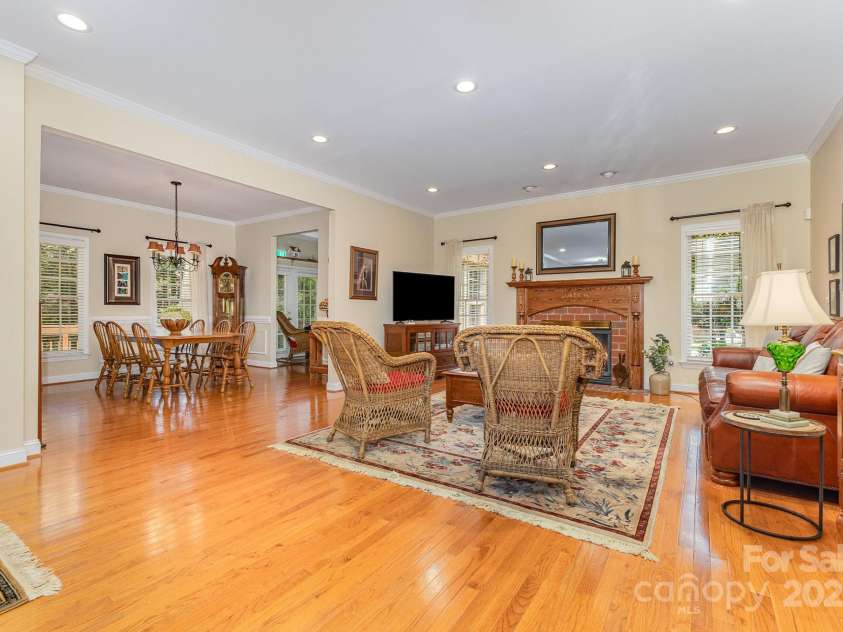 5205 Tedorill Lane, Charlotte, NC 28226.  MLS# CAR4275188, YatesRealty ID 32451. 