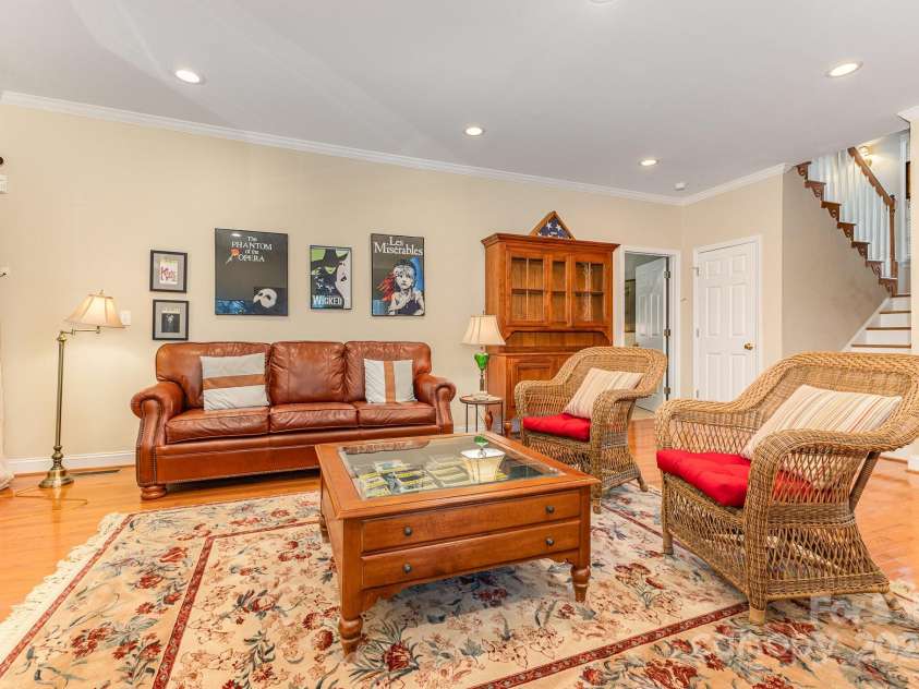 5205 Tedorill Lane, Charlotte, NC 28226.  MLS# CAR4275188, YatesRealty ID 32451. 