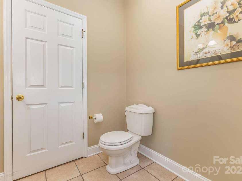 5205 Tedorill Lane, Charlotte, NC 28226.  MLS# CAR4275188, YatesRealty ID 32451. 