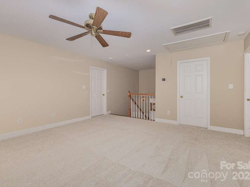 5205 Tedorill Lane, Charlotte, NC 28226.  MLS# CAR4275188, YatesRealty ID 32451. 
