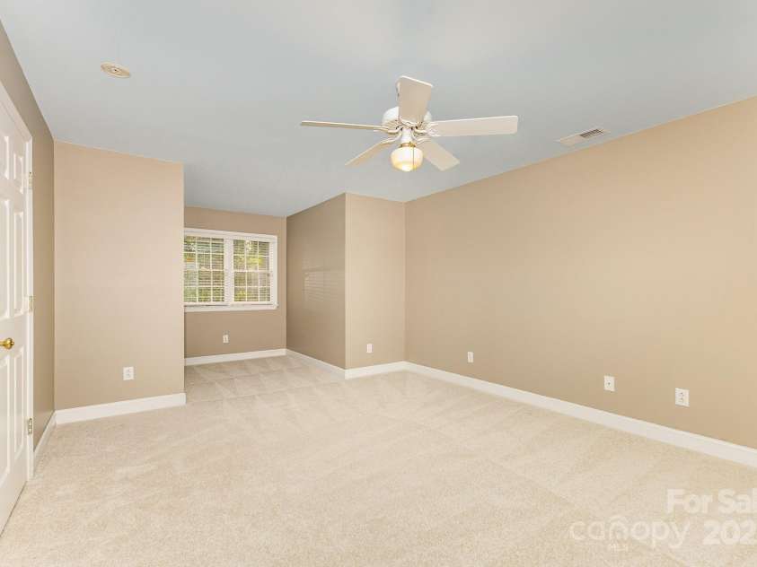 5205 Tedorill Lane, Charlotte, NC 28226.  MLS# CAR4275188, YatesRealty ID 32451. 