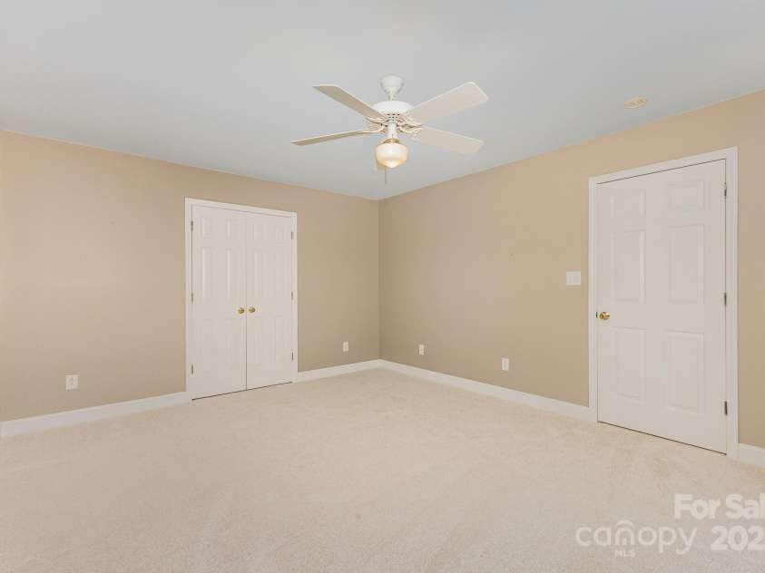 5205 Tedorill Lane, Charlotte, NC 28226.  MLS# CAR4275188, YatesRealty ID 32451. 