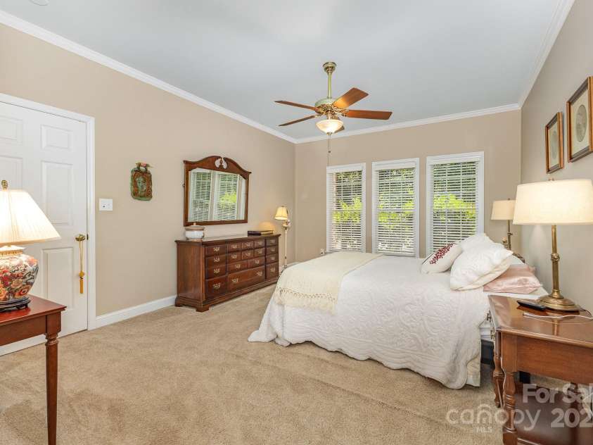 5205 Tedorill Lane, Charlotte, NC 28226.  MLS# CAR4275188, YatesRealty ID 32451. 