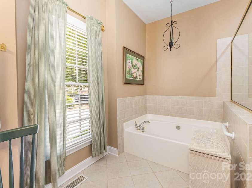 5205 Tedorill Lane, Charlotte, NC 28226.  MLS# CAR4275188, YatesRealty ID 32451. 