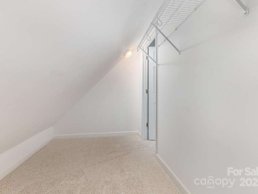 5205 Tedorill Lane, Charlotte, NC 28226.  MLS# CAR4275188, YatesRealty ID 32451. 