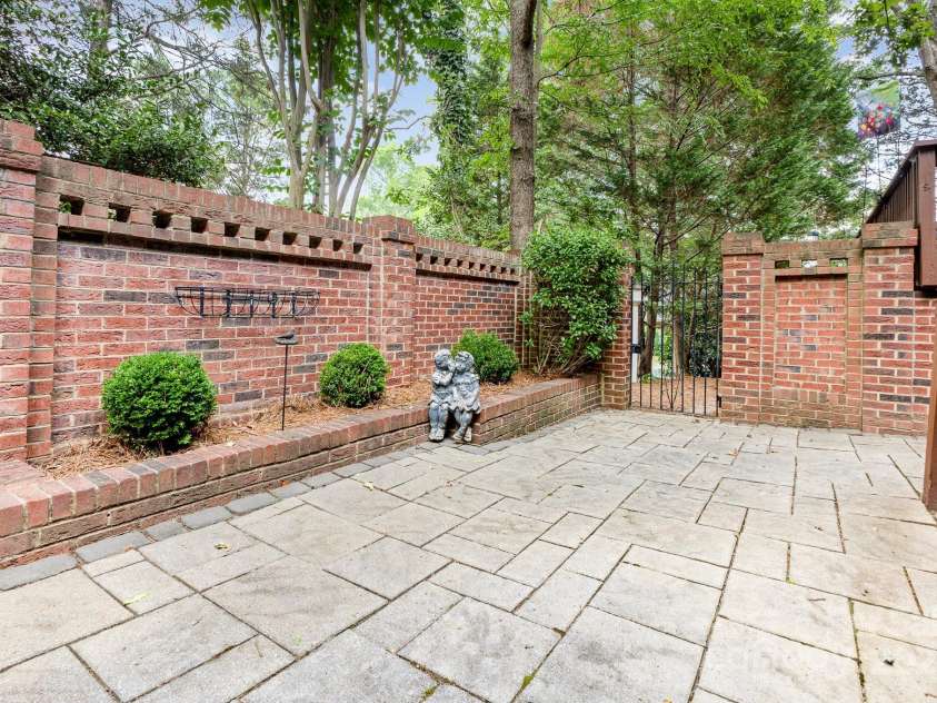 5205 Tedorill Lane, Charlotte, NC 28226.  MLS# CAR4275188, YatesRealty ID 32451. 