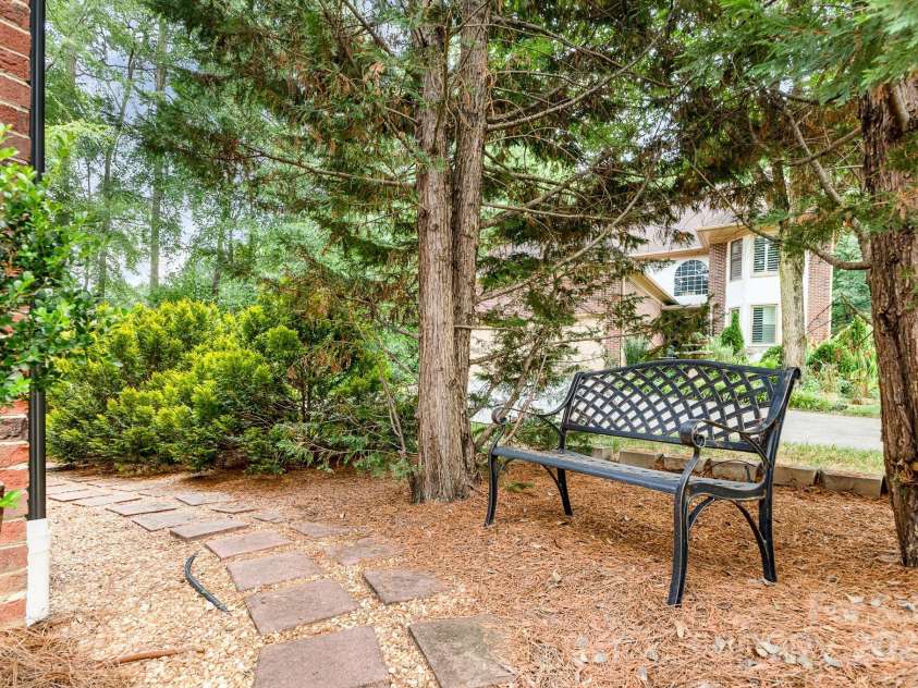 5205 Tedorill Lane, Charlotte, NC 28226.  MLS# CAR4275188, YatesRealty ID 32451. 