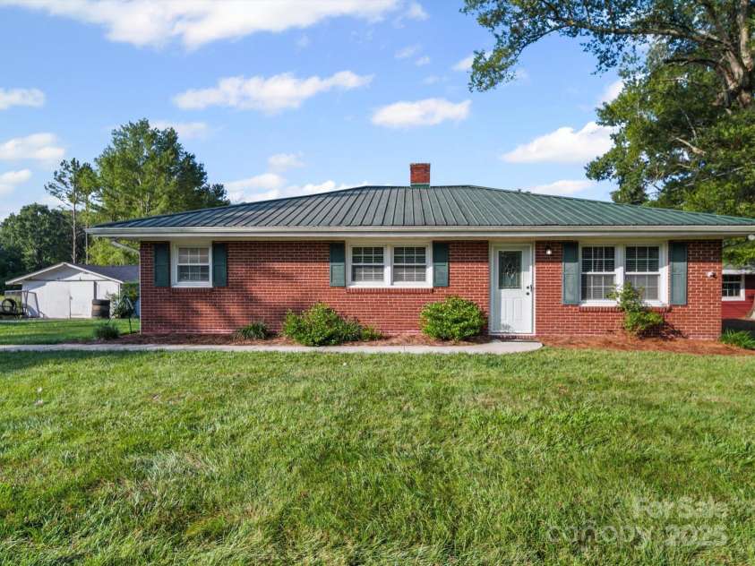 740 Mockingbird Road, Albemarle, NC 28001.  MLS# CAR4288368, YatesRealty ID 32454. 