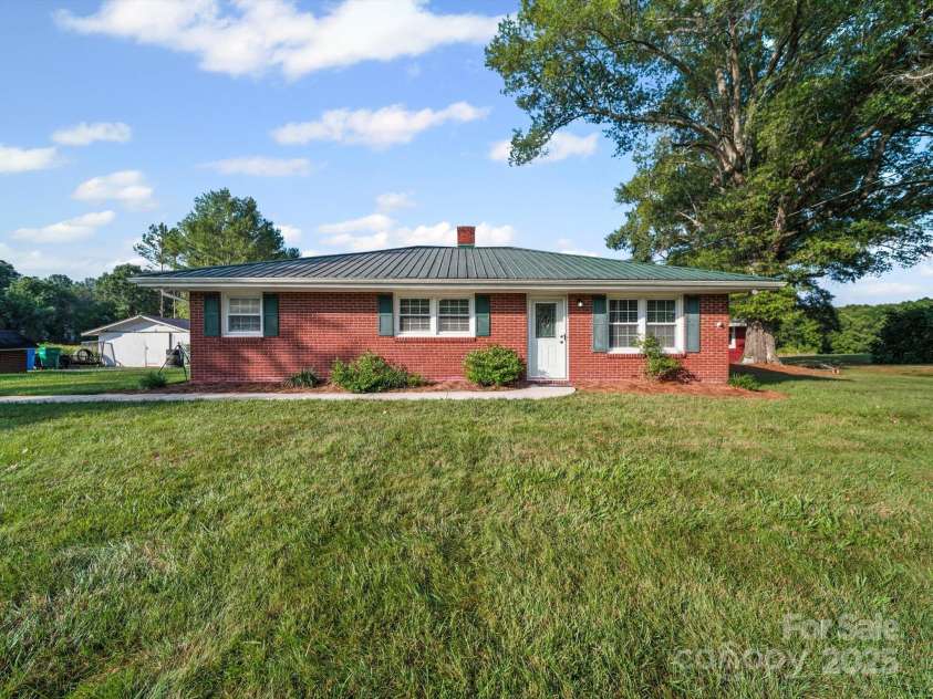 740 Mockingbird Road, Albemarle, NC 28001.  MLS# CAR4288368, YatesRealty ID 32454. 