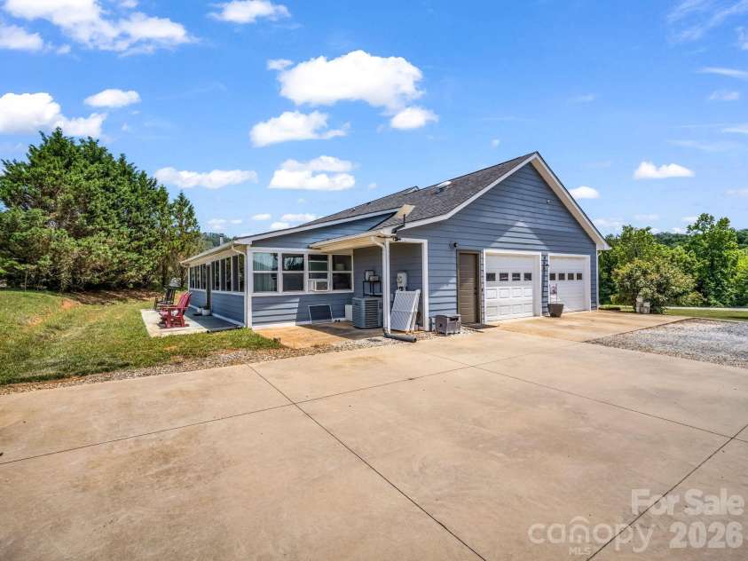 157 Cherry Ridge Drive, Bostic, NC 28018.  MLS# CAR4386104, YatesRealty ID 32455. 