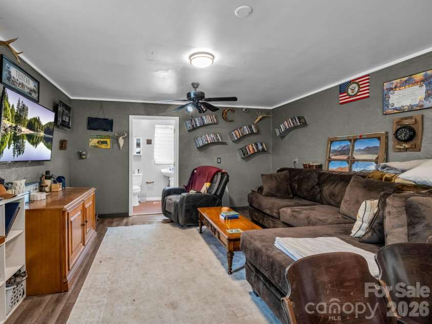 157 Cherry Ridge Drive, Bostic, NC 28018.  MLS# CAR4386104, YatesRealty ID 32455. Detached flex space