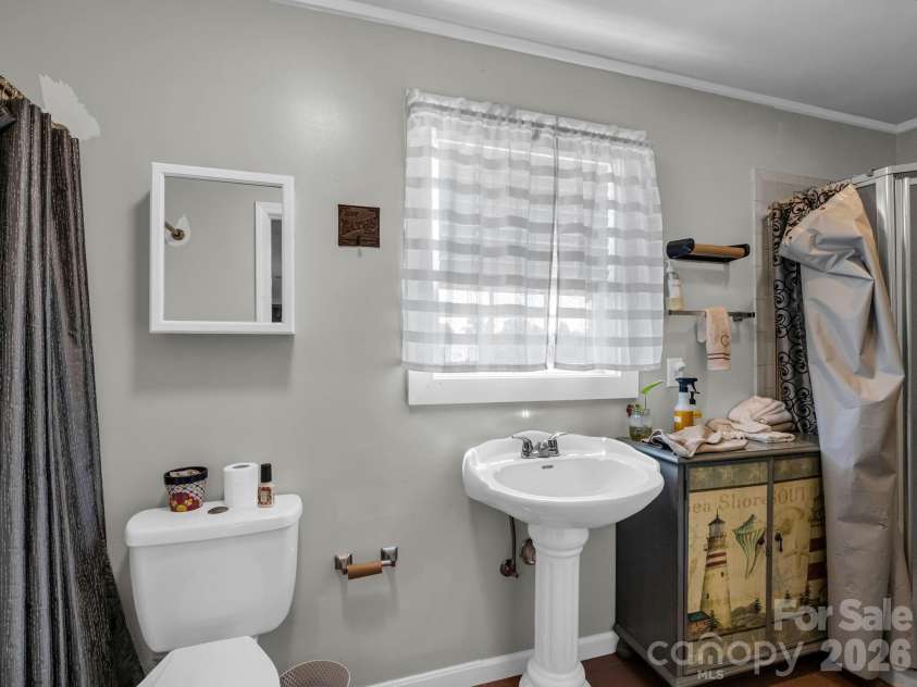 157 Cherry Ridge Drive, Bostic, NC 28018.  MLS# CAR4386104, YatesRealty ID 32455. Detached flex space full bathroom