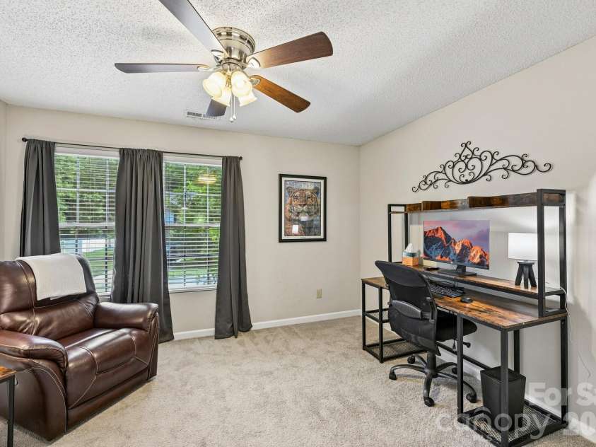4207 Shasta Circle, Clover, SC 29710.  MLS# CAR4386738, YatesRealty ID 32456. Office/Flex/Bedroom