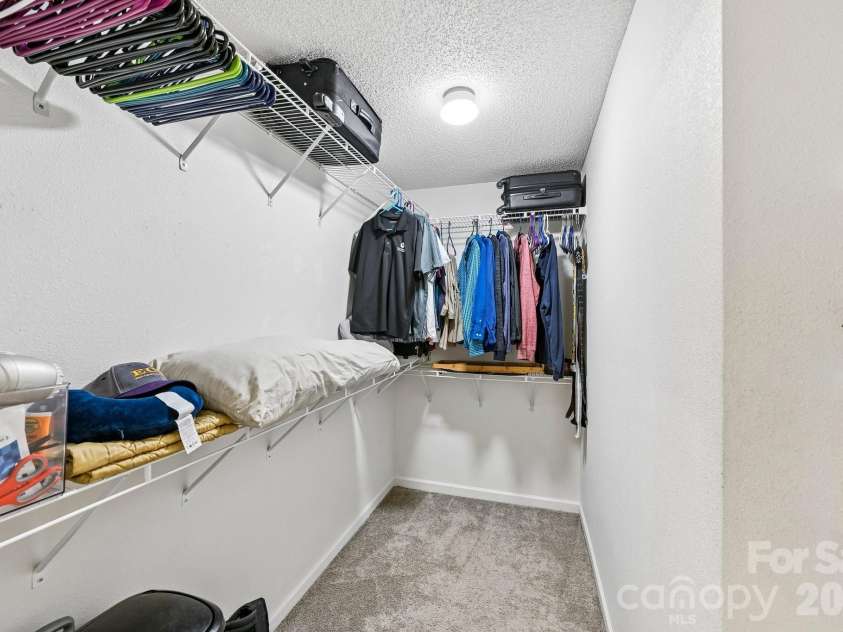 4207 Shasta Circle, Clover, SC 29710.  MLS# CAR4386738, YatesRealty ID 32456. Primary Walk-in Closet