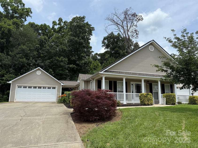 156 Tarrington Drive, Statesville, NC 28625.  MLS# CAR4271748, YatesRealty ID 32457. Front