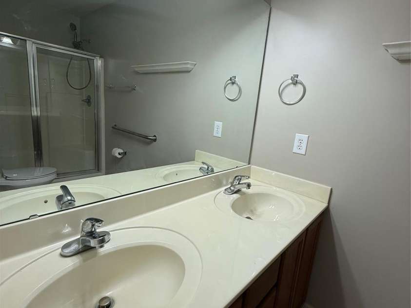 156 Tarrington Drive, Statesville, NC 28625.  MLS# CAR4271748, YatesRealty ID 32457. Primary Bathroom