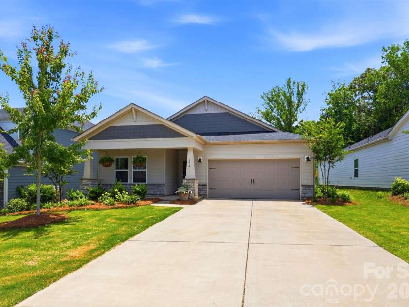 932 Rachel Anne Drive, Belmont, NC 28012.  MLS# CAR4395593, YatesRealty ID 32458. 