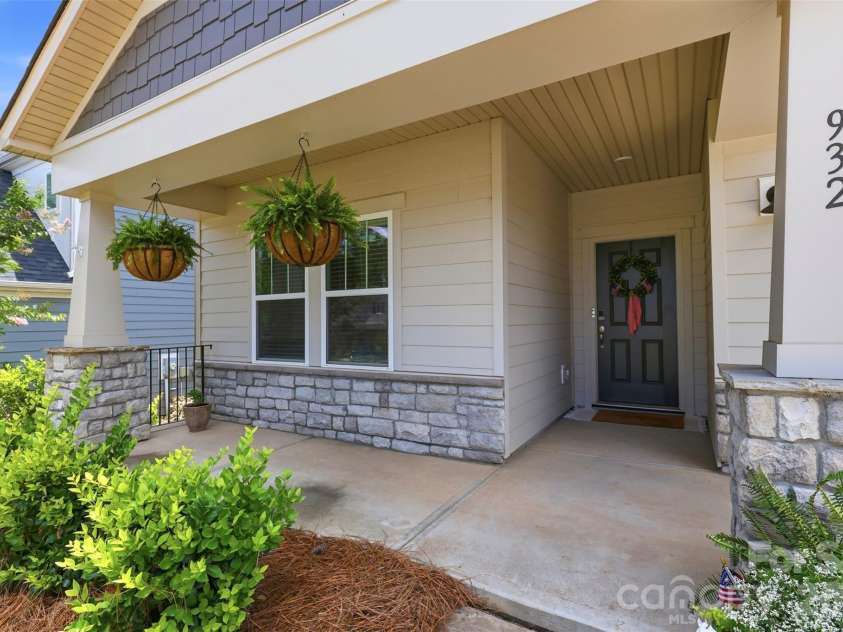 932 Rachel Anne Drive, Belmont, NC 28012.  MLS# CAR4395593, YatesRealty ID 32458. 