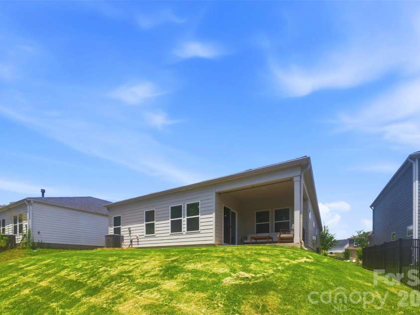 932 Rachel Anne Drive, Belmont, NC 28012.  MLS# CAR4395593, YatesRealty ID 32458. 