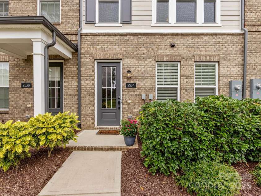 2534 Kenmore Avenue, Charlotte, NC 28204.  MLS# CAR4289326, YatesRealty ID 32459. 