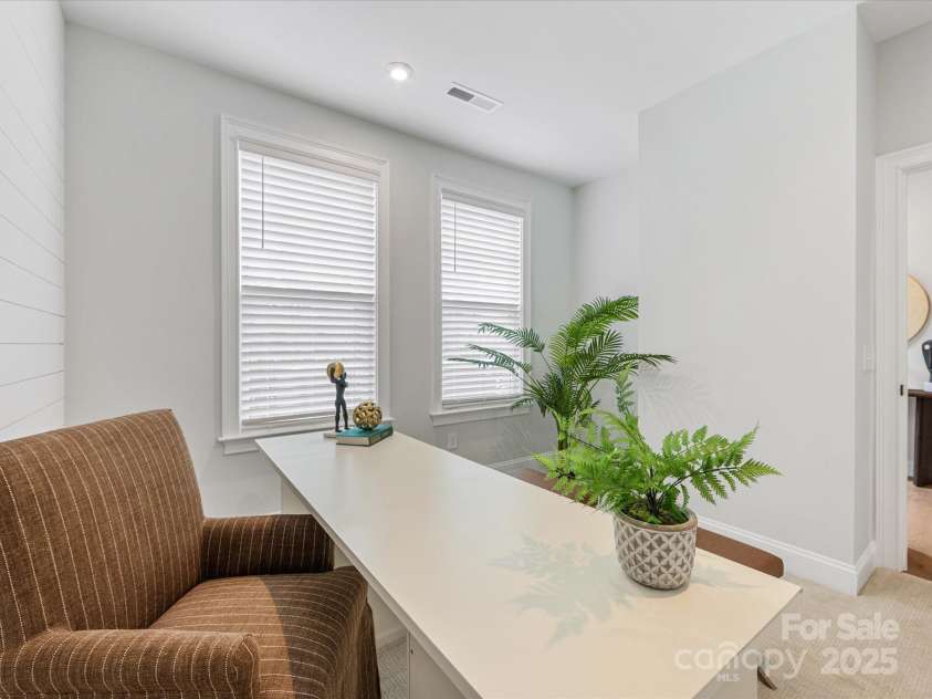 2534 Kenmore Avenue, Charlotte, NC 28204.  MLS# CAR4289326, YatesRealty ID 32459. 