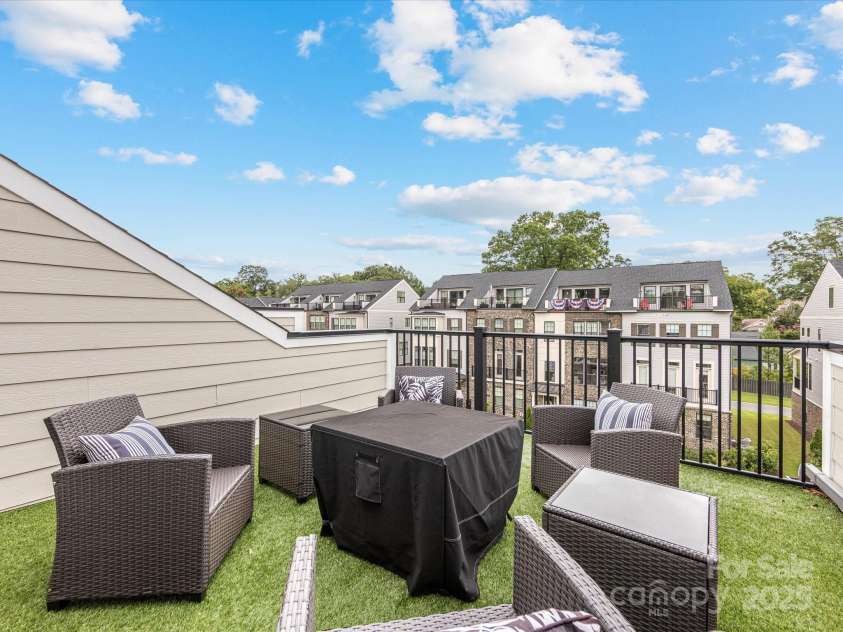 2534 Kenmore Avenue, Charlotte, NC 28204.  MLS# CAR4289326, YatesRealty ID 32459. 