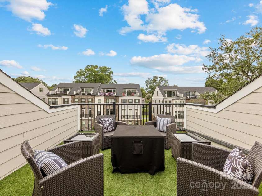 2534 Kenmore Avenue, Charlotte, NC 28204.  MLS# CAR4289326, YatesRealty ID 32459. 