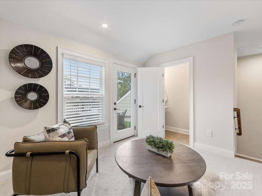 2534 Kenmore Avenue, Charlotte, NC 28204.  MLS# CAR4289326, YatesRealty ID 32459. 