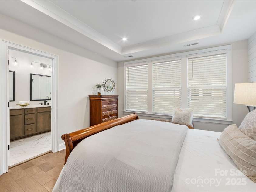 2534 Kenmore Avenue, Charlotte, NC 28204.  MLS# CAR4289326, YatesRealty ID 32459. 