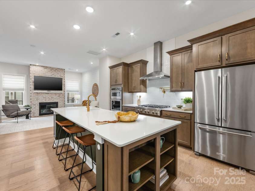 2534 Kenmore Avenue, Charlotte, NC 28204.  MLS# CAR4289326, YatesRealty ID 32459. 