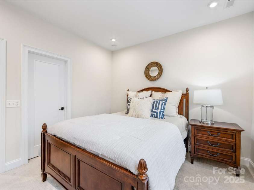 2534 Kenmore Avenue, Charlotte, NC 28204.  MLS# CAR4289326, YatesRealty ID 32459. Bedroom 3 with en suite bath