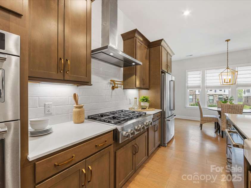 2534 Kenmore Avenue, Charlotte, NC 28204.  MLS# CAR4289326, YatesRealty ID 32459. Large subway tile backsplash