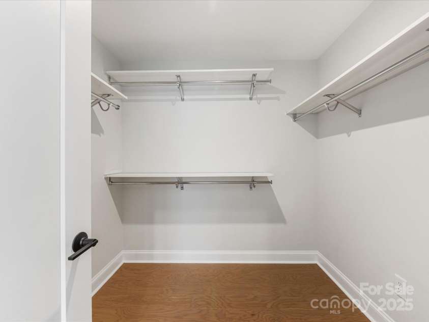 2534 Kenmore Avenue, Charlotte, NC 28204.  MLS# CAR4289326, YatesRealty ID 32459. Primary Walk-In Closet