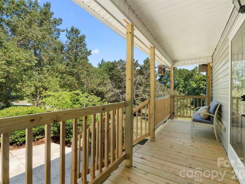 362 Nc Highway 109 Highway, Thomasville, NC 27360.  MLS# CAR4395099, YatesRealty ID 32459. 