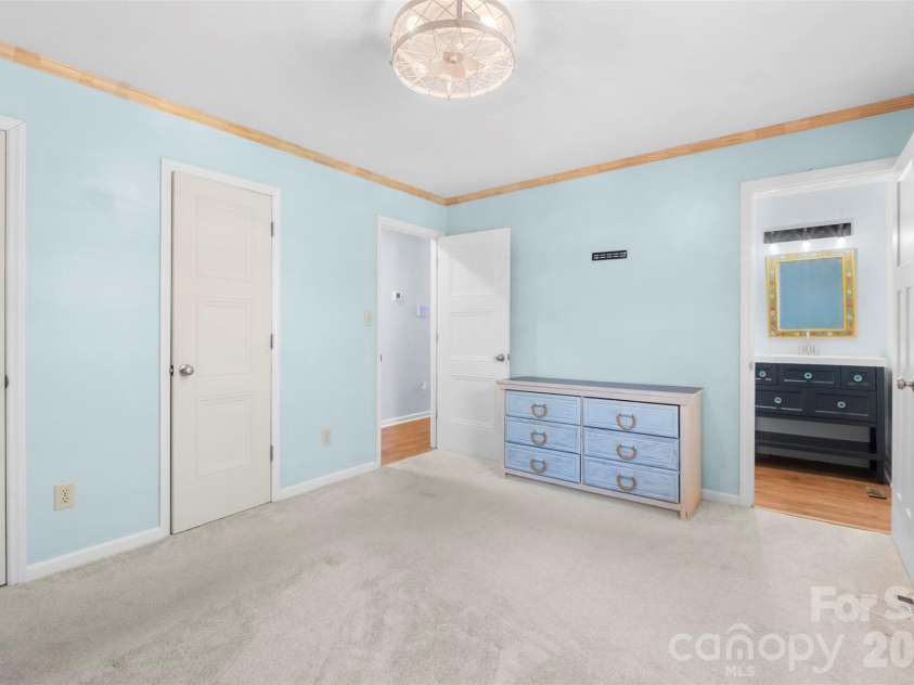 362 Nc Highway 109 Highway, Thomasville, NC 27360.  MLS# CAR4395099, YatesRealty ID 32459. 