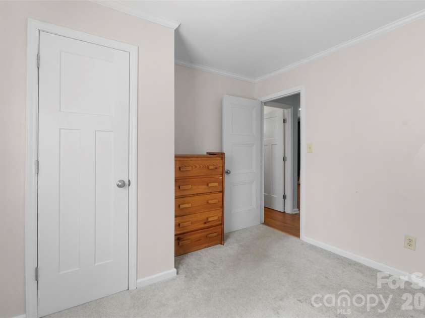 362 Nc Highway 109 Highway, Thomasville, NC 27360.  MLS# CAR4395099, YatesRealty ID 32459. 
